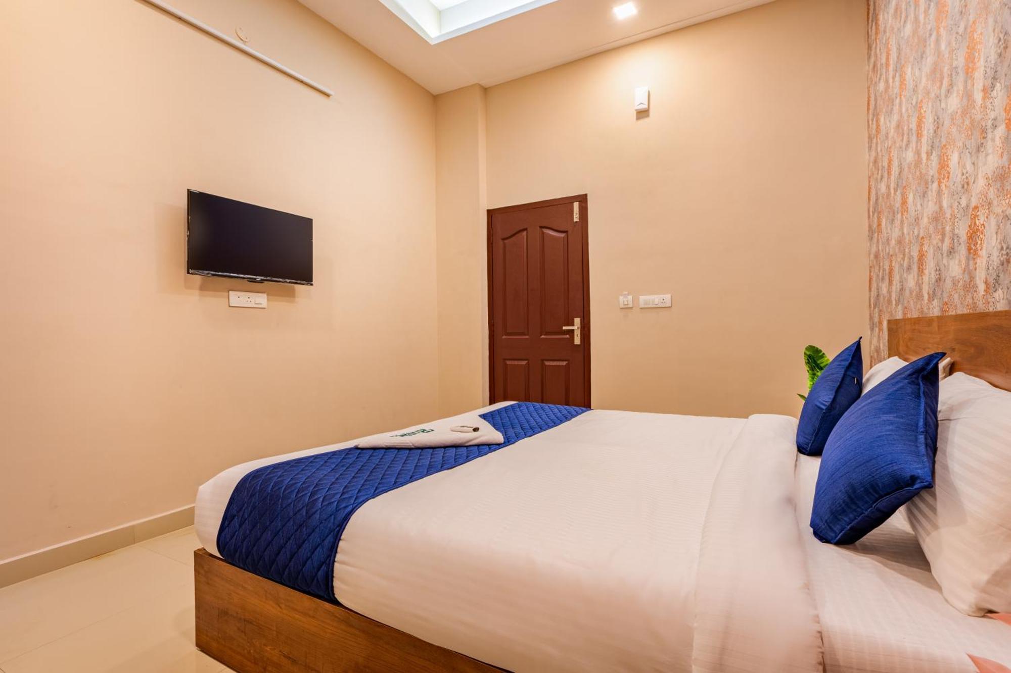 ホテル Yaad Residency Kochi エクステリア 写真