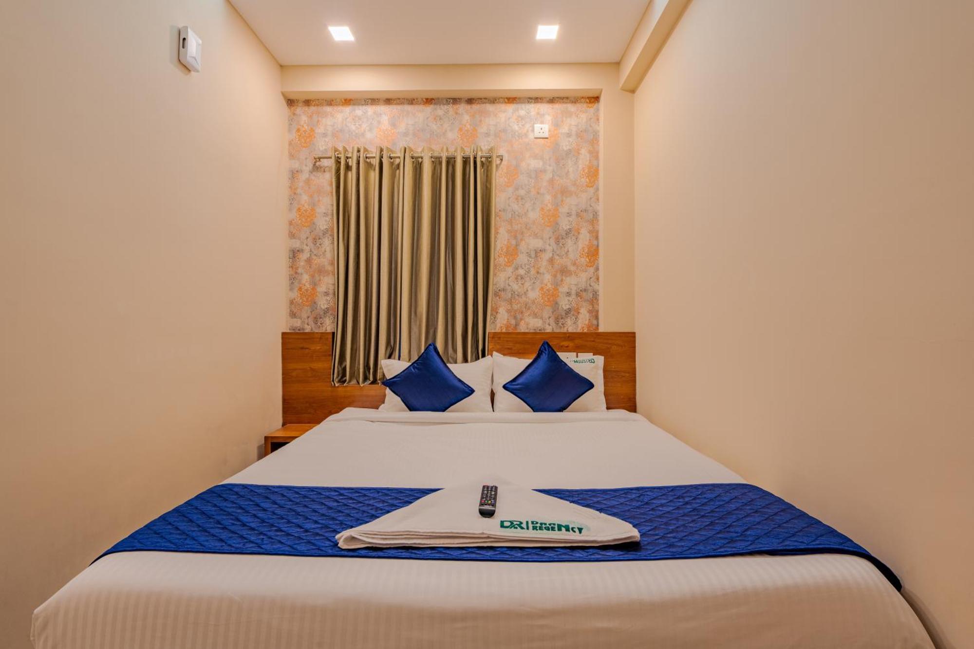 ホテル Yaad Residency Kochi エクステリア 写真