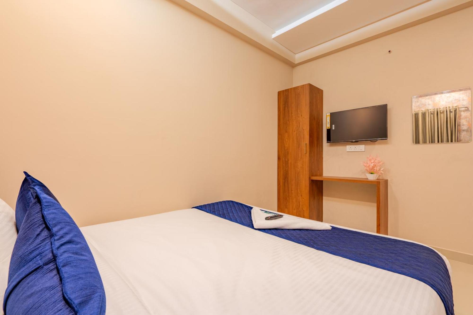 ホテル Yaad Residency Kochi エクステリア 写真